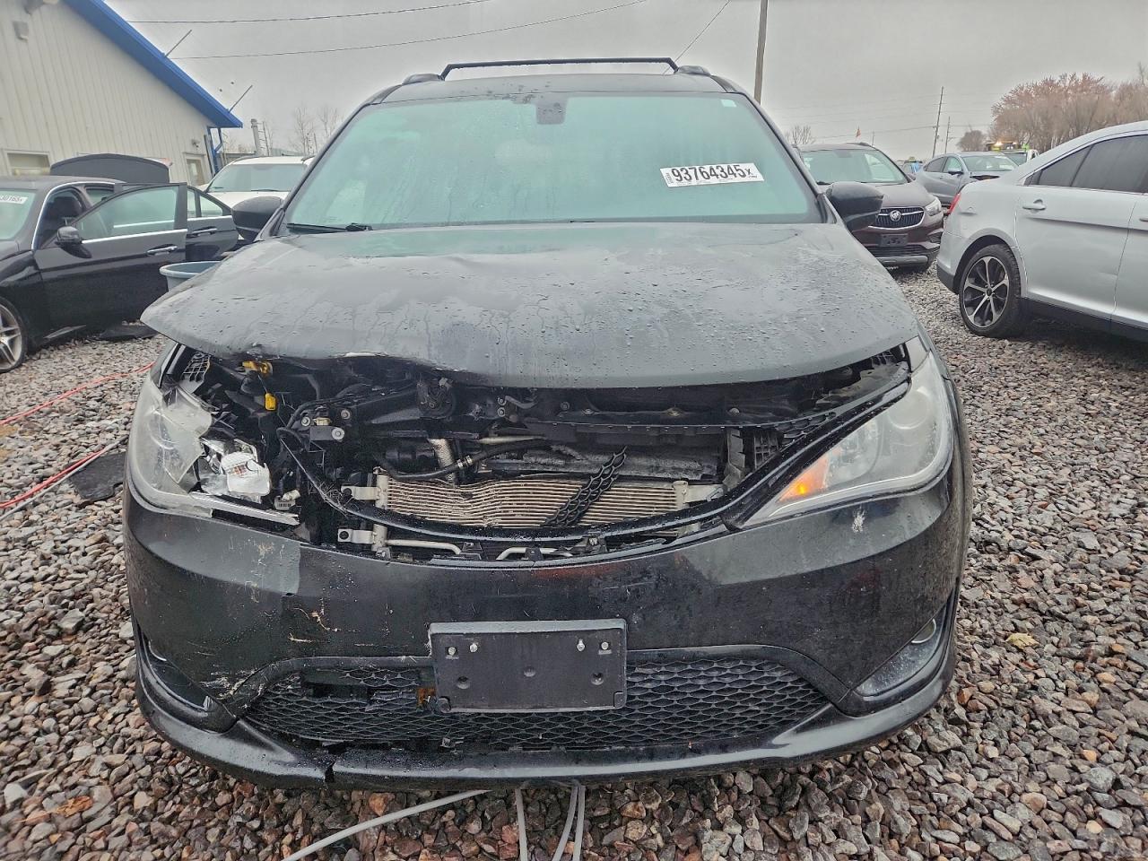 Chrysler Pacifica Touring Plus Image 7