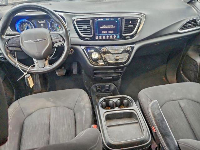 Chrysler Pacifica Touring Plus Image 6