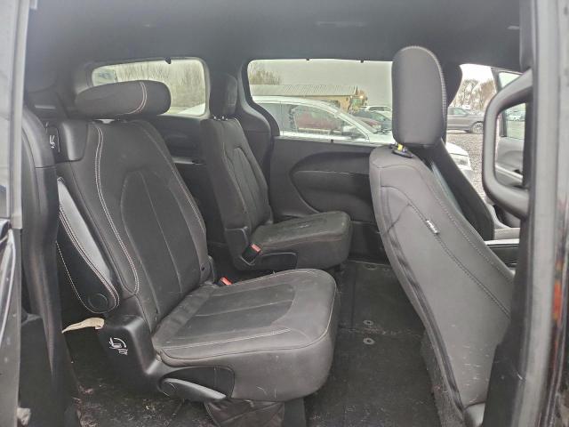 Chrysler Pacifica Touring Plus Image 8