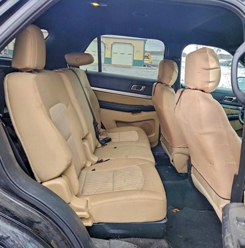 Ford Explorer Image 10