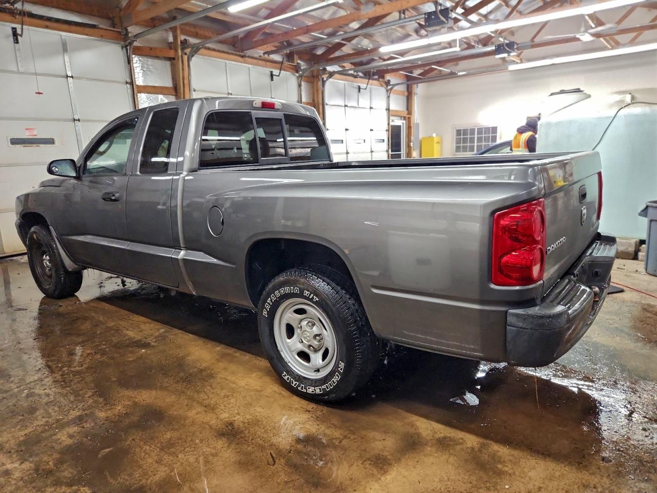 Dodge Dakota St Image 2