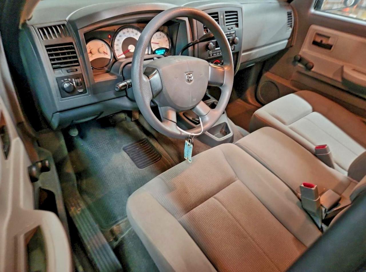Dodge Dakota St Image 10