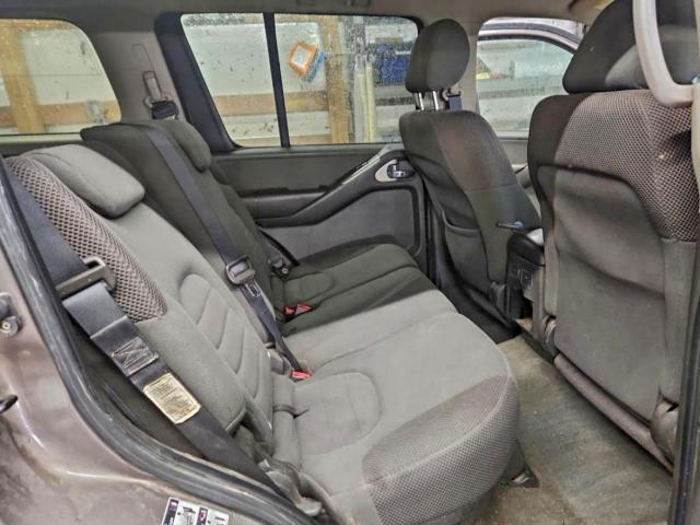 Nissan Pathfinder Le Image 7
