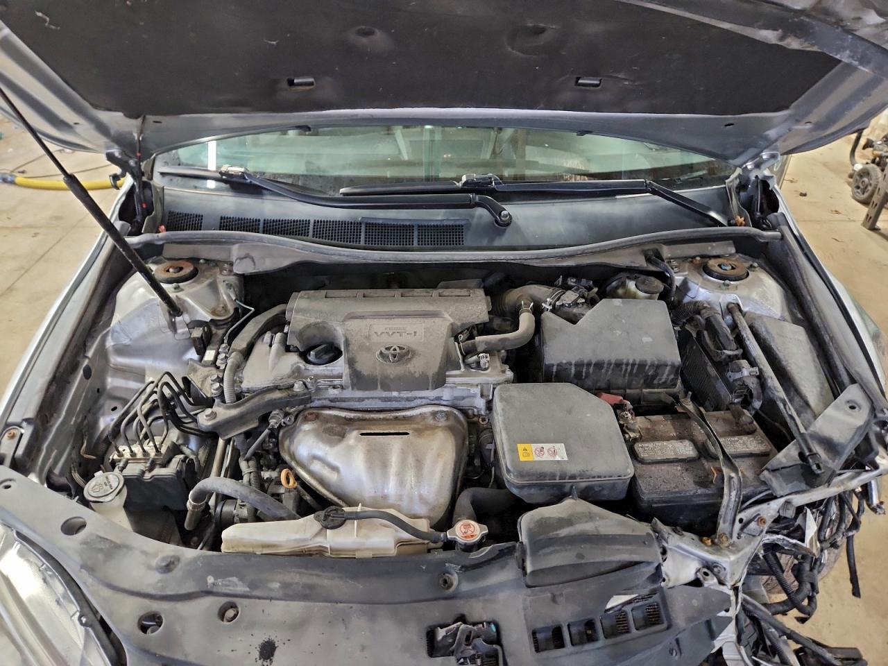 Toyota Camry Le Image 3