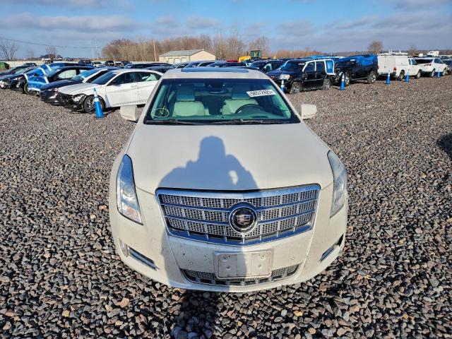 Cadillac XTS Platinum Image 11