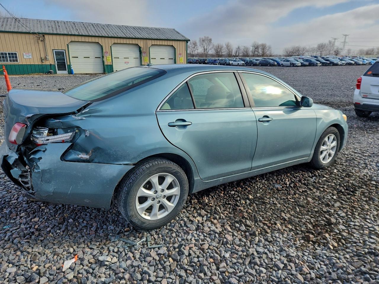 Toyota Camry Base Image 10