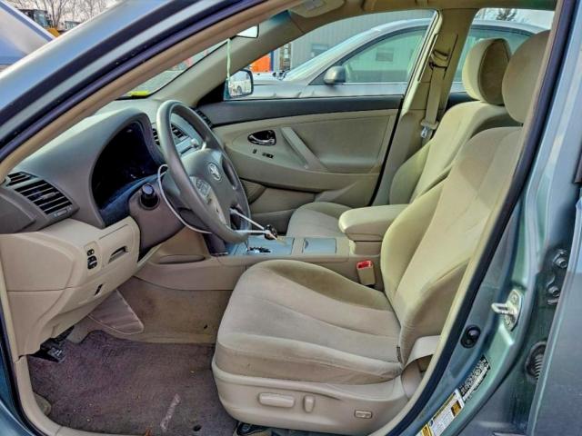 Toyota Camry Base Image 2