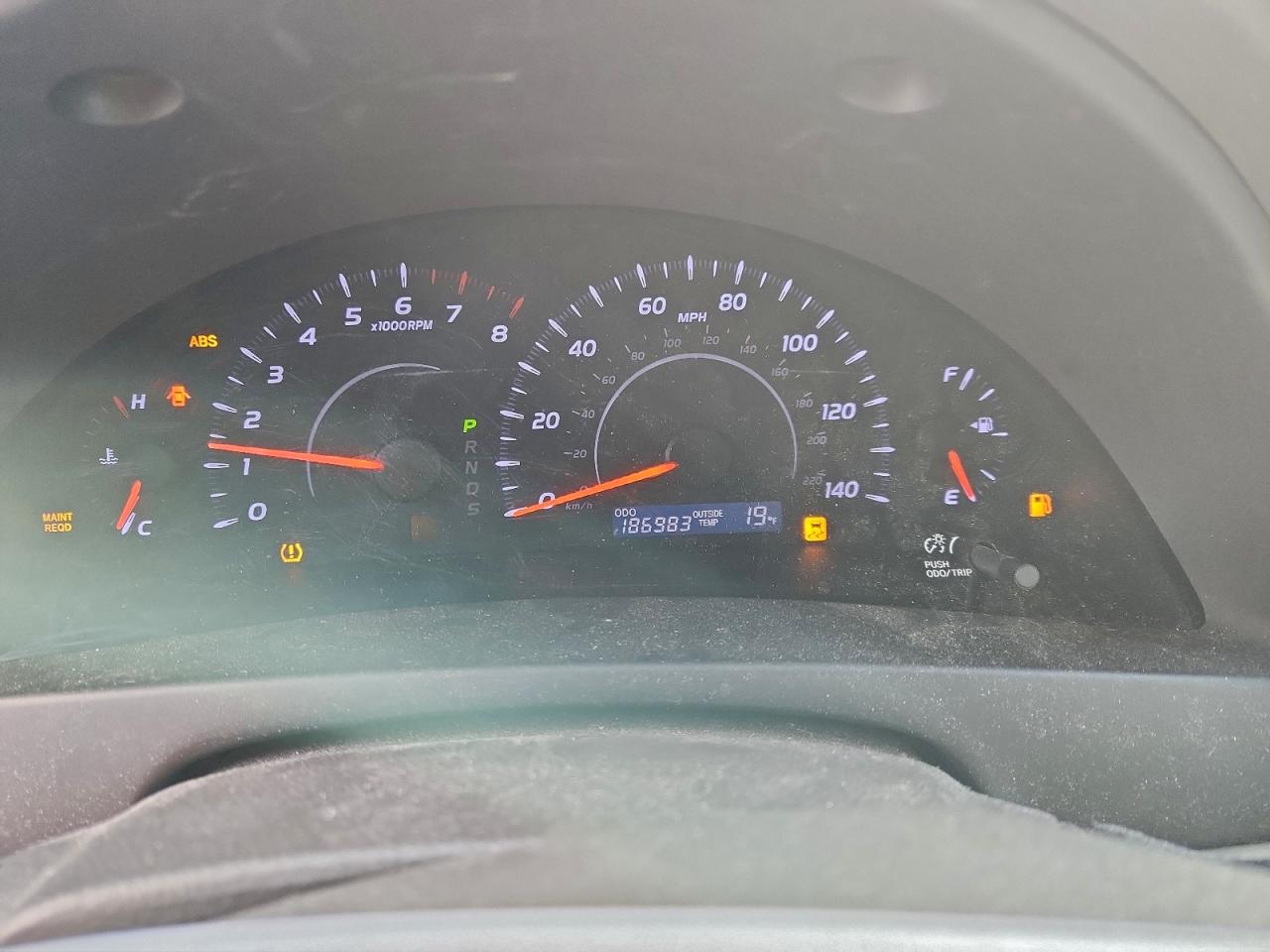 Toyota Camry Base Image 8