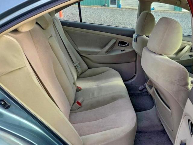 Toyota Camry Base Image 5