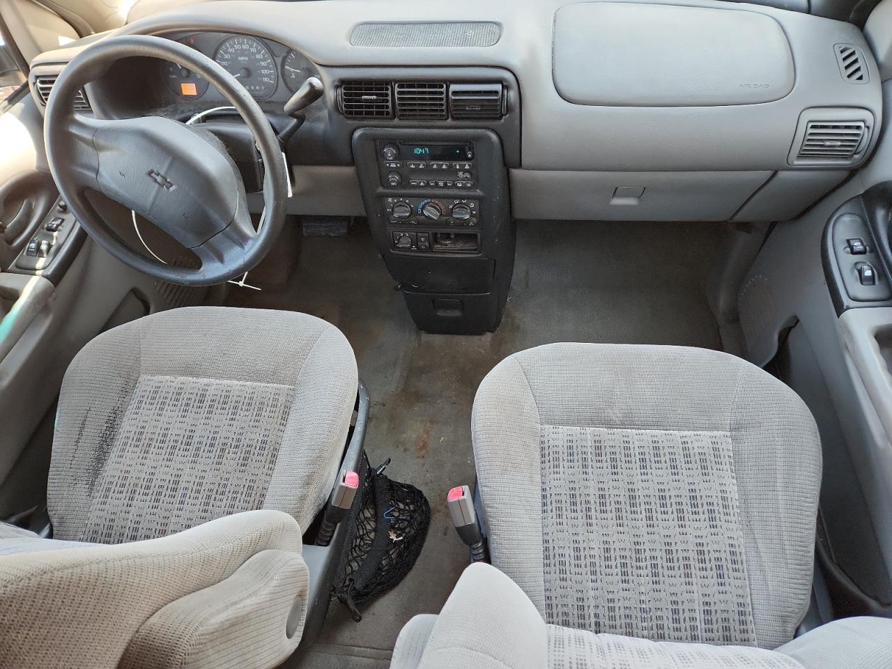 Chevrolet Venture Image 12