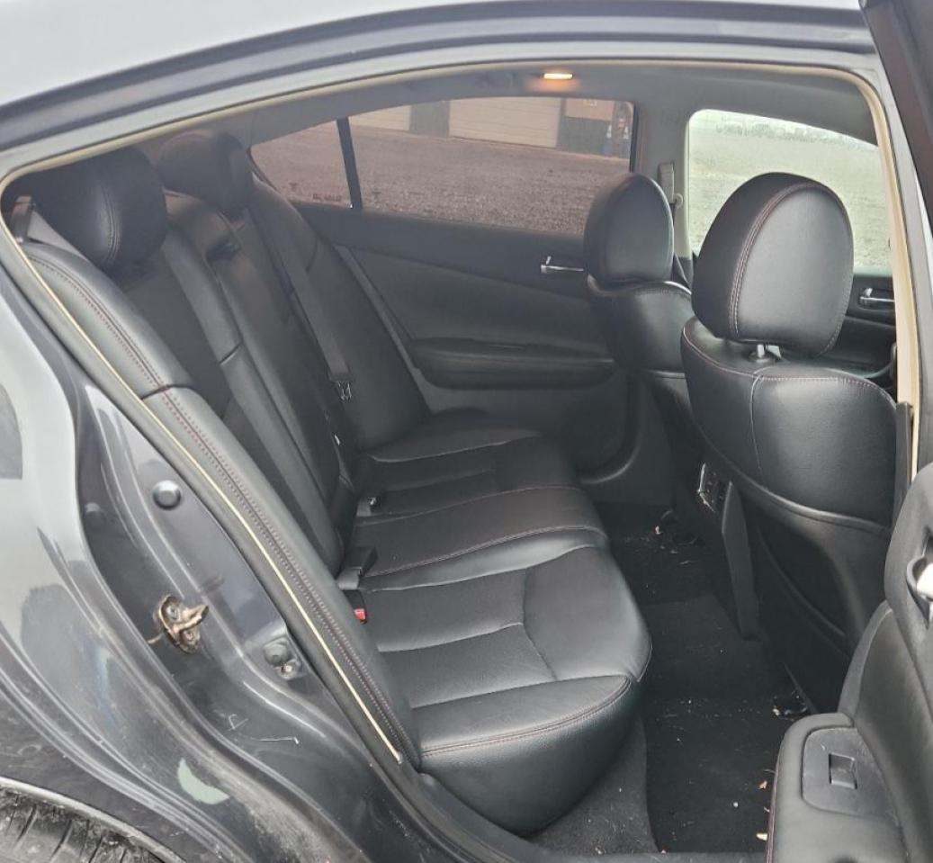 Nissan Maxima S Image 9