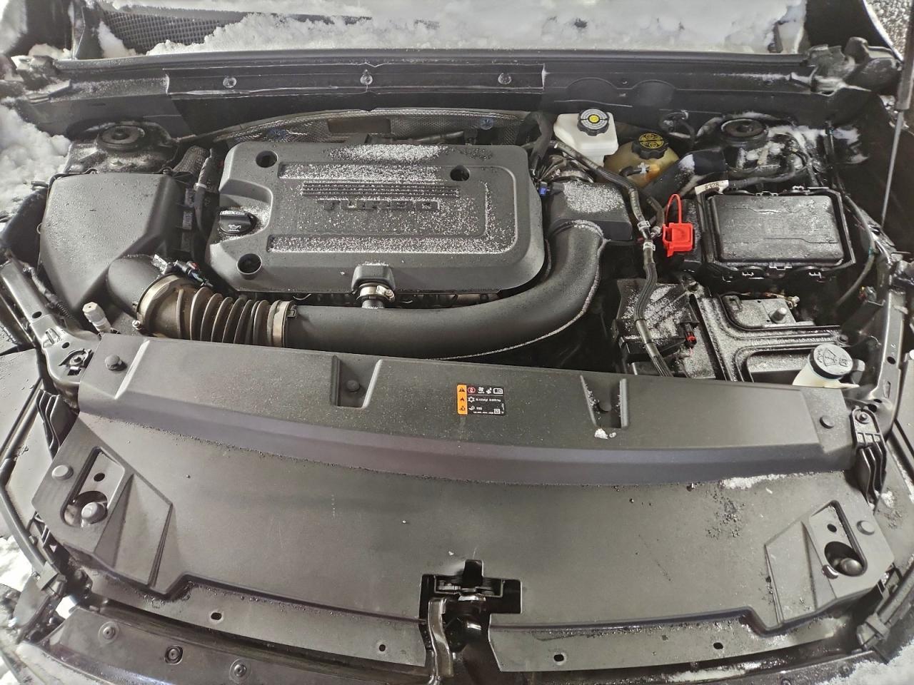 Buick Envision Essence Image 8