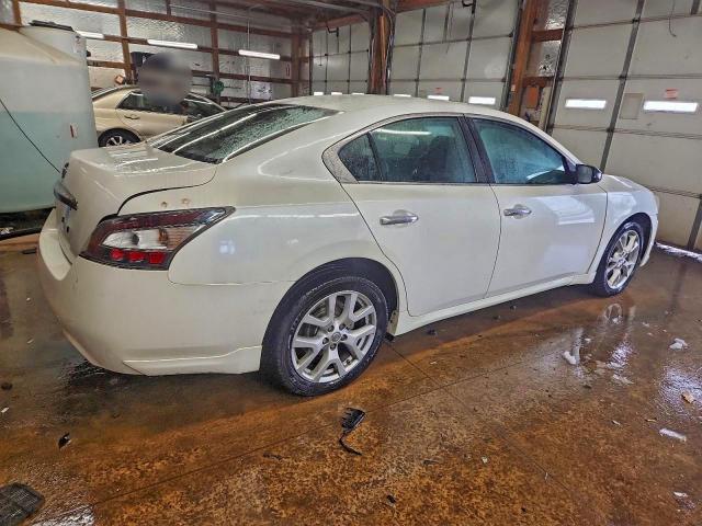 Nissan Maxima S Image 9