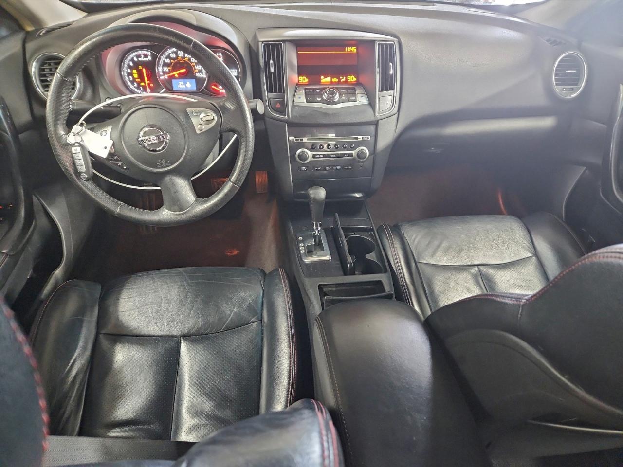 Nissan Maxima S Image 11