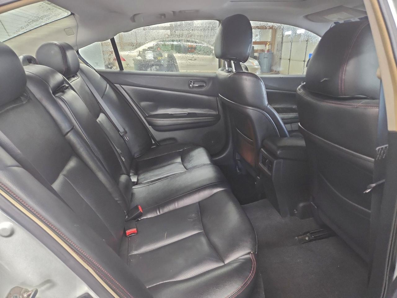 Nissan Maxima S Image 10