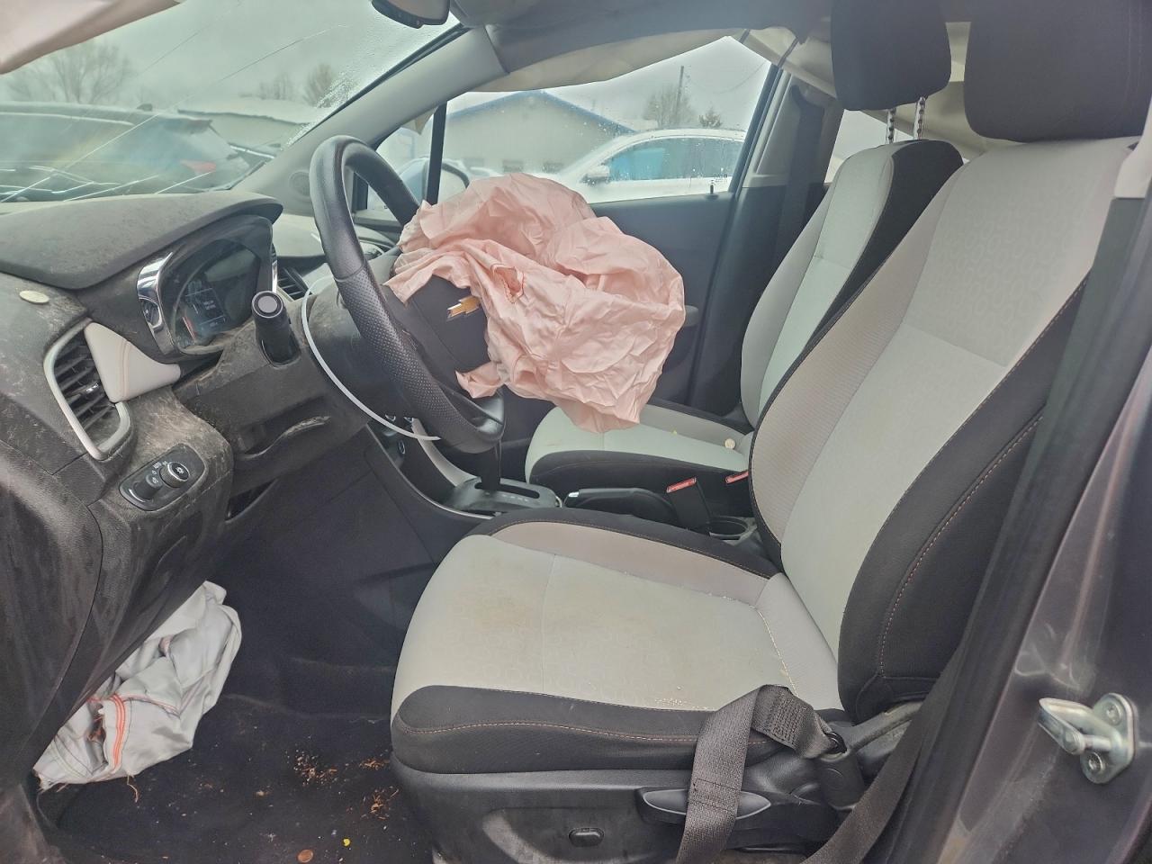 Chevrolet Trax Ls Image 9