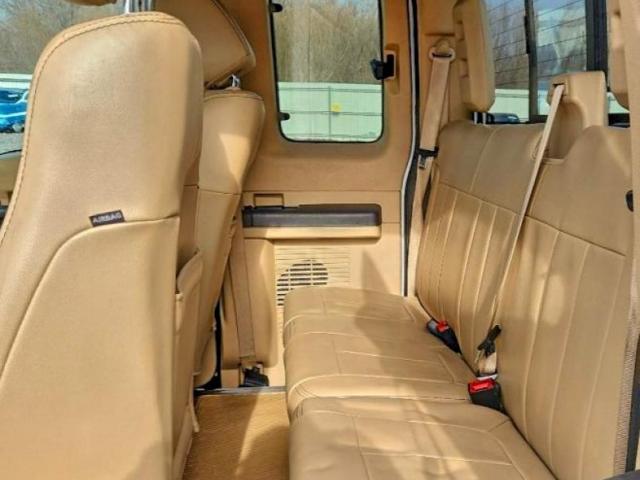 Ford F-350 Super Duty Image 11