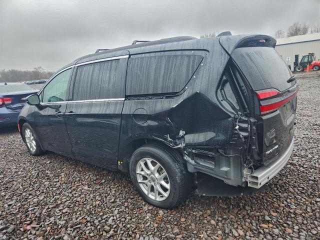 Chrysler Pacifica Touring L Image 4