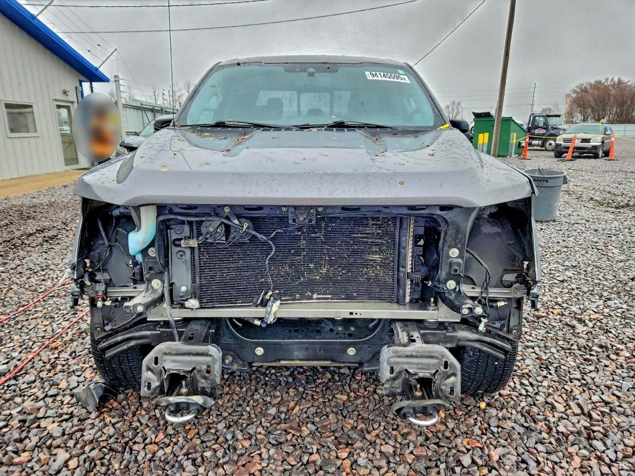 Ford F-150 Supercrew Image 11