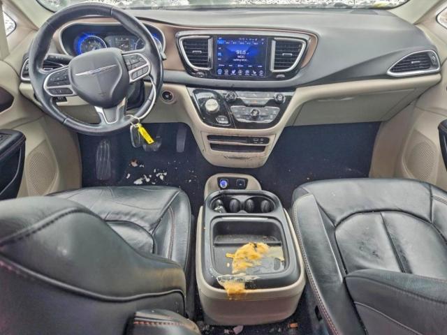 Chrysler Pacifica Touring L Image 6