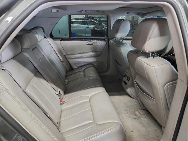 Cadillac DTS Image 11