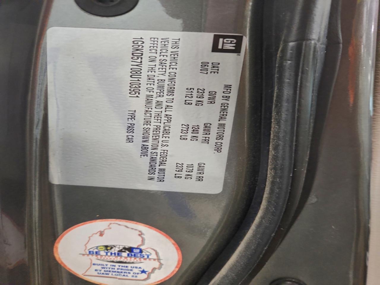 Cadillac DTS Image 9