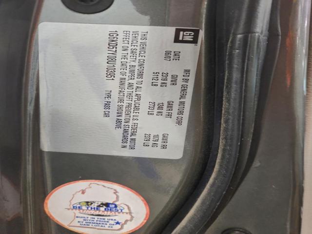 Cadillac DTS Image 9