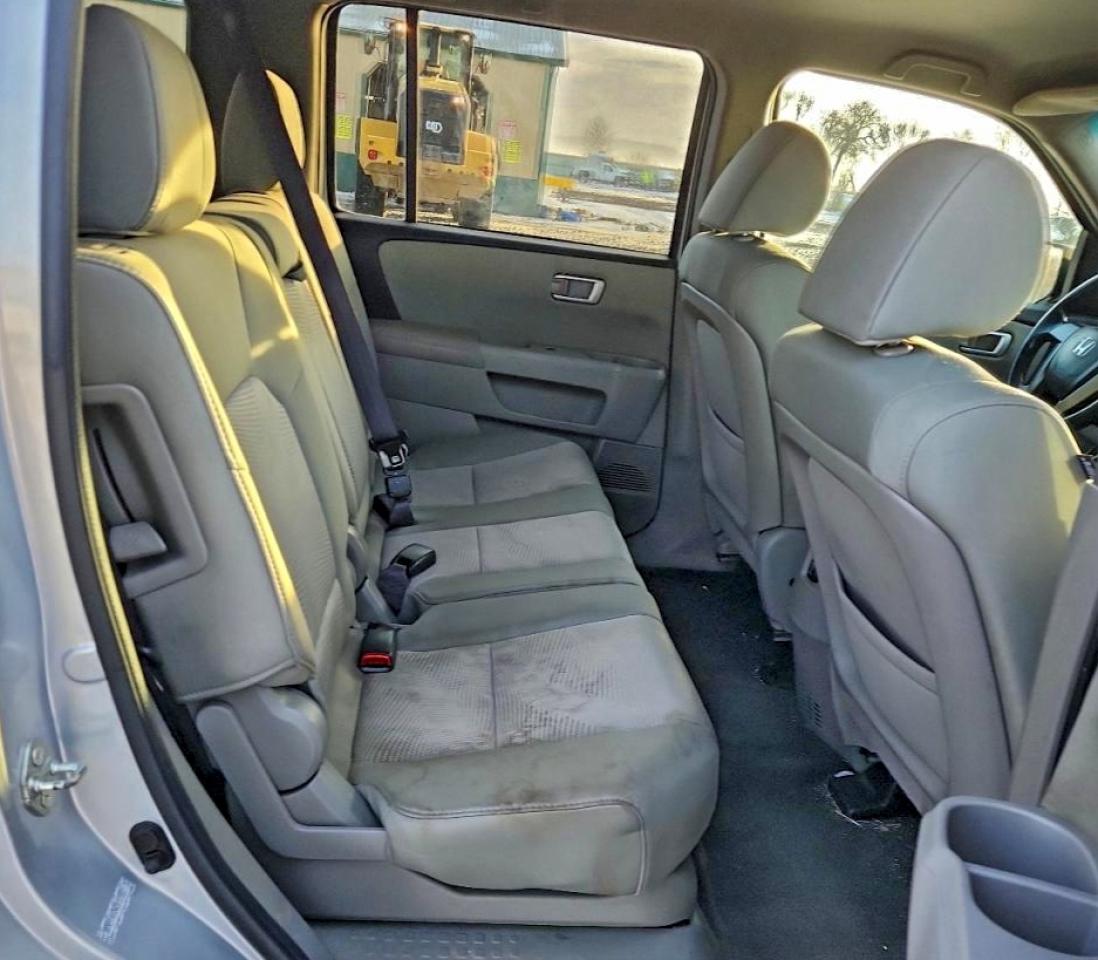 Honda Pilot Lx Image 4