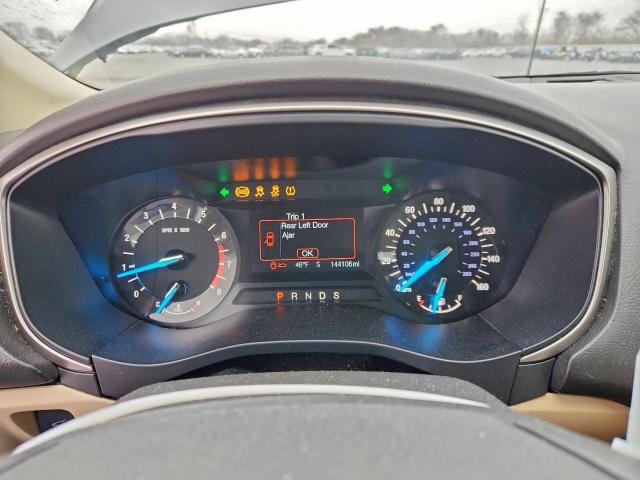 Ford Fusion Se Image 8