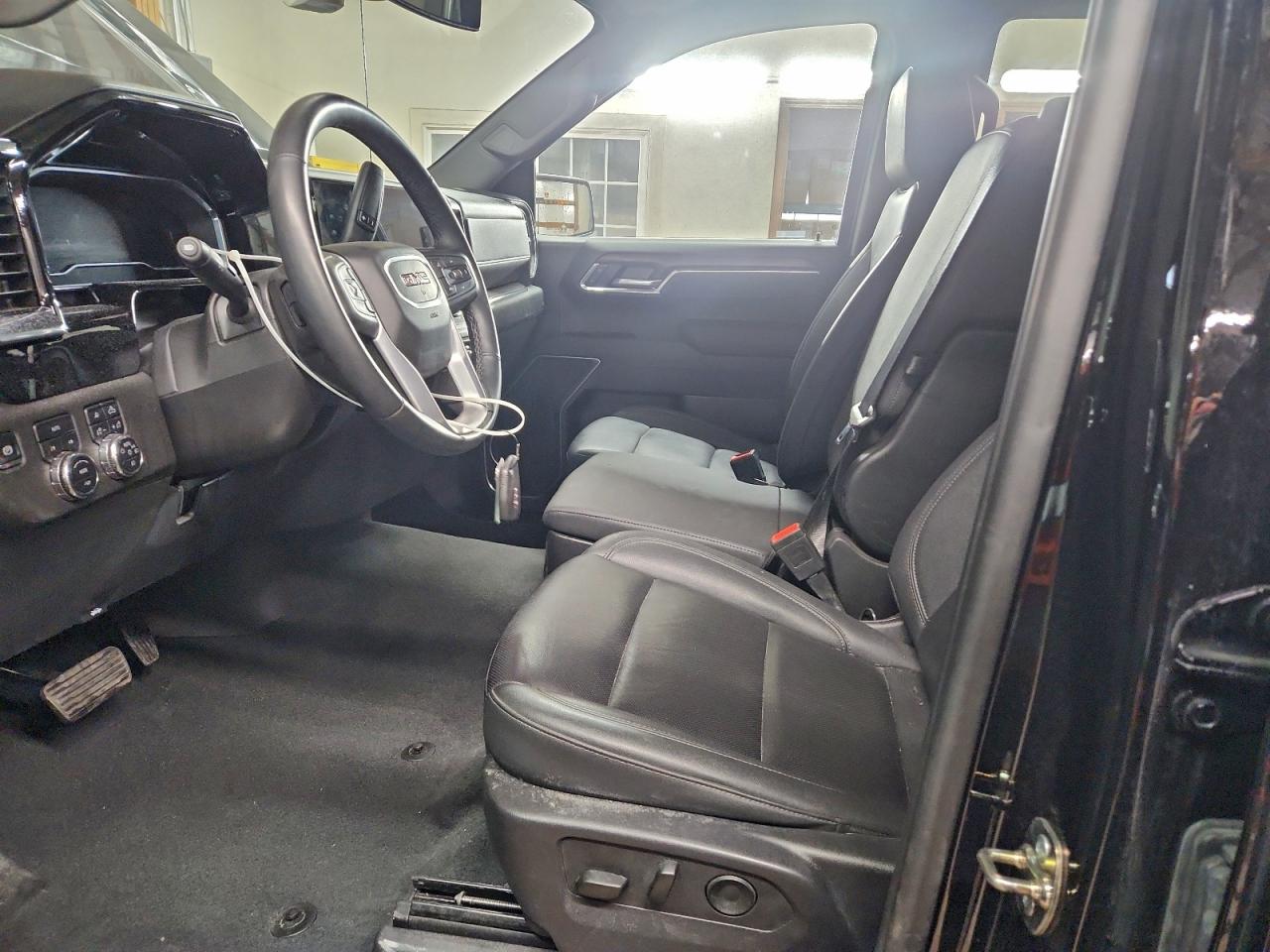 GMC Sierra K1500 Slt Image 11