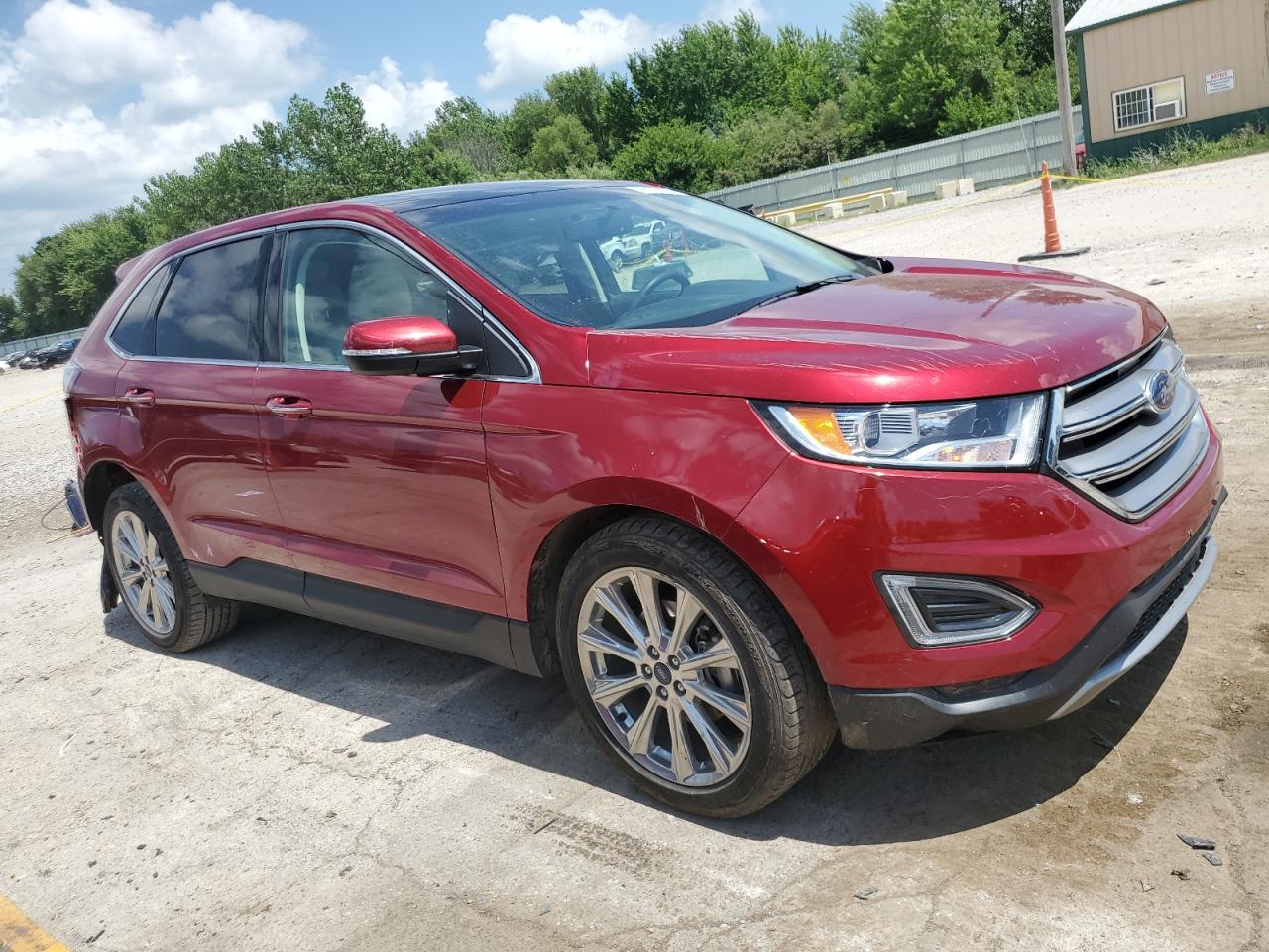 Ford Edge Titanium Image 3