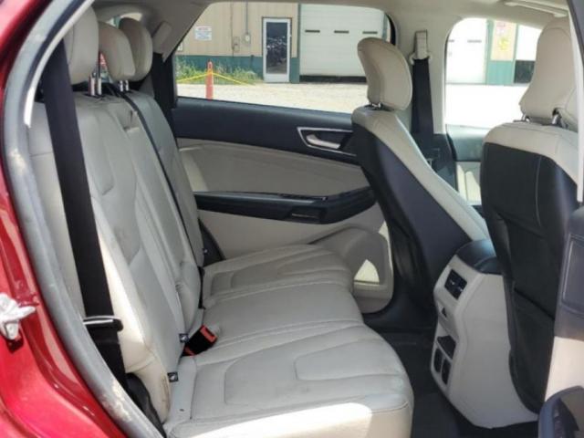 Ford Edge Titanium Image 12