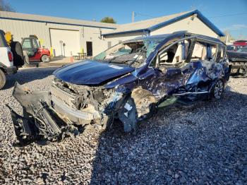  Salvage Chrysler Pacifica