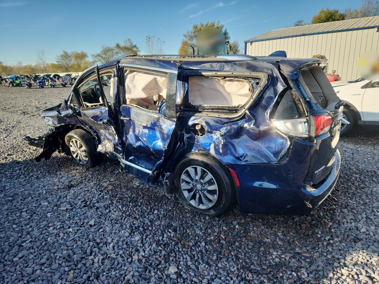 Chrysler Pacifica Touring L Plus Image 9