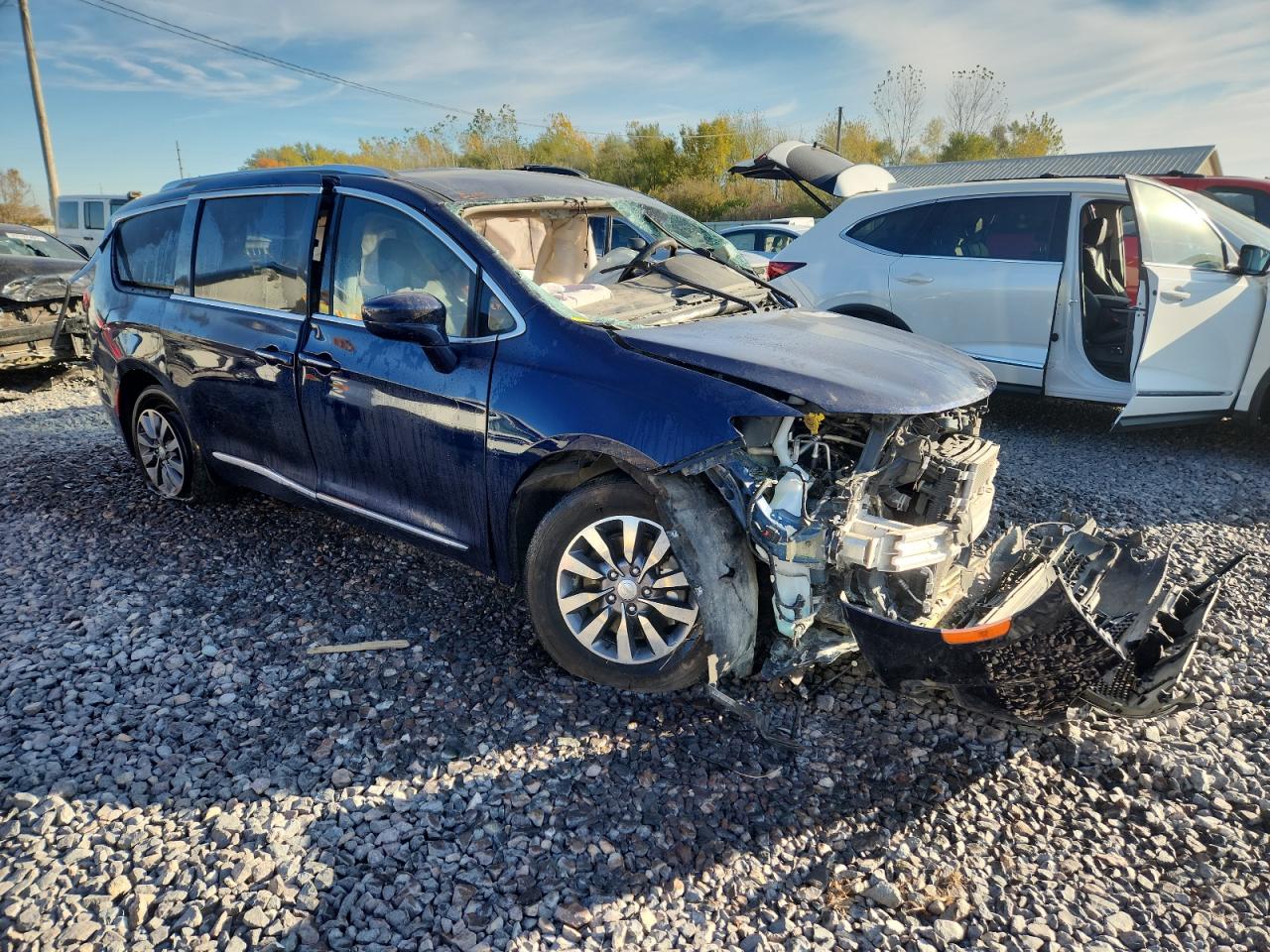 Chrysler Pacifica Touring L Plus Image 5