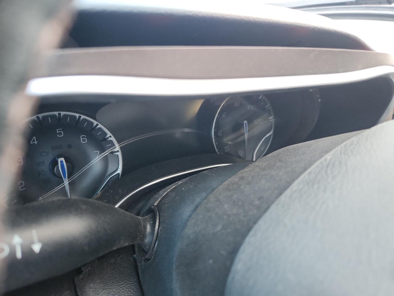 Chrysler Pacifica Touring L Plus Image 8