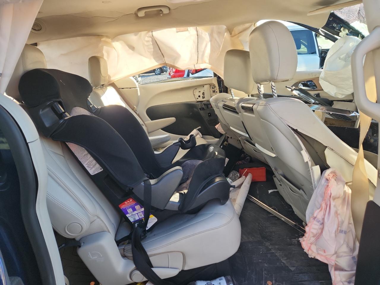 Chrysler Pacifica Touring L Plus Image 6