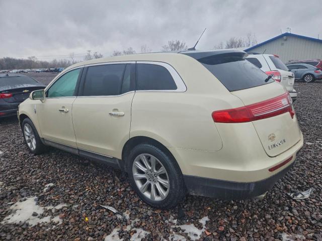 Lincoln MKT Image 2