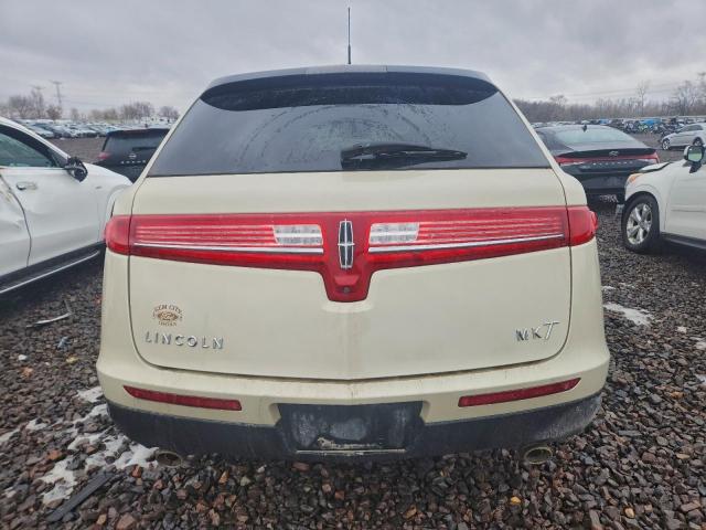 Lincoln MKT Image 3