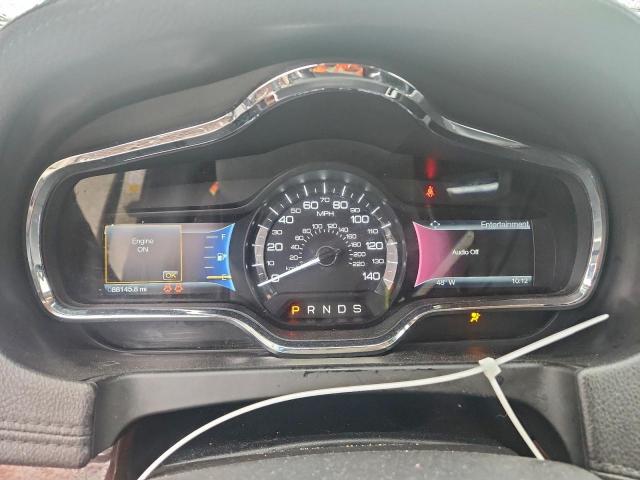 Lincoln MKT Image 12