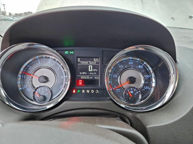 Chrysler Minivan Touring L Image 8