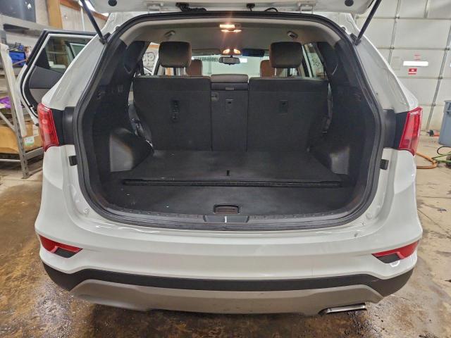 Hyundai SANTA FE Image 9