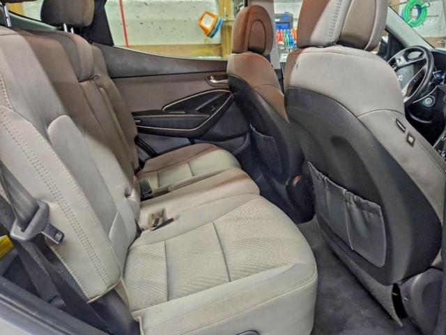 Hyundai SANTA FE Image 13