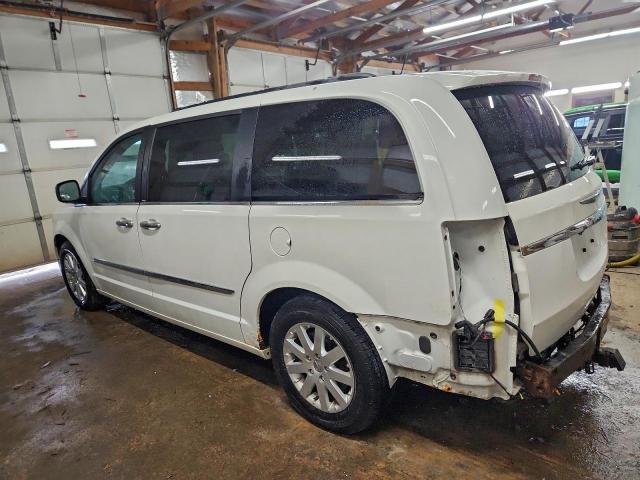 Chrysler Minivan Touring L Image 3