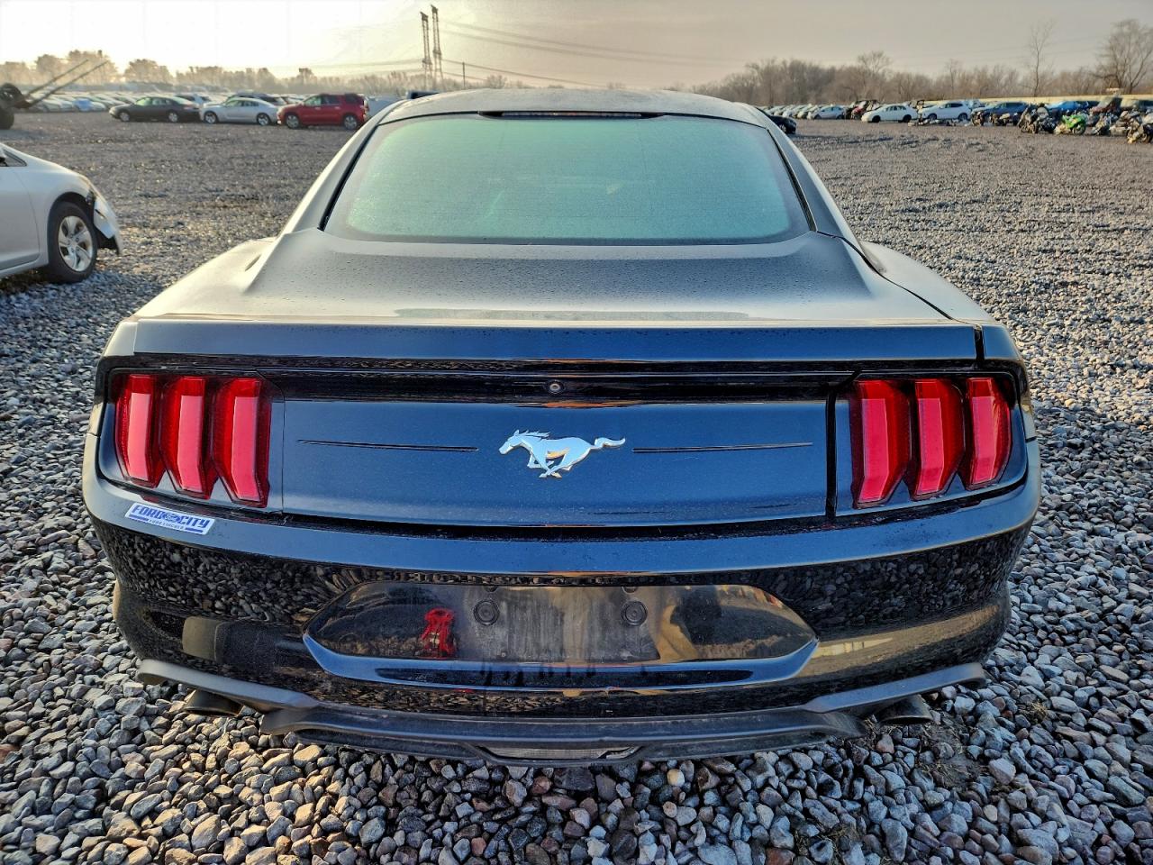 Ford Mustang Image 5