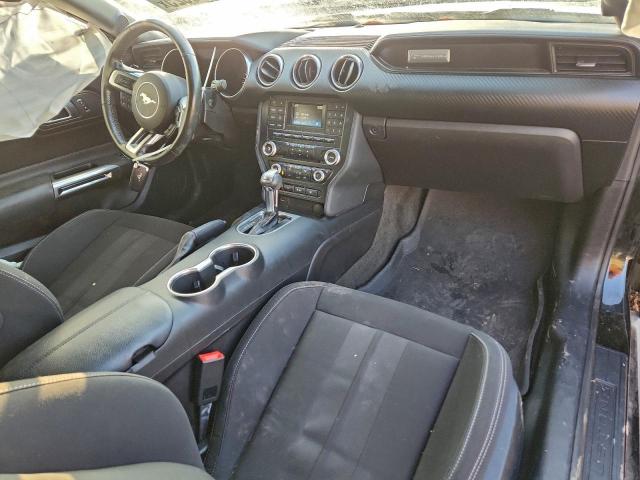 Ford Mustang Image 6