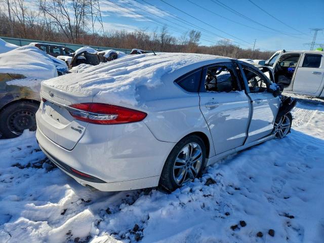 Ford Fusion Se Hybrid Image 4