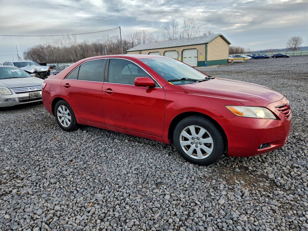 Toyota Camry Se Image 2