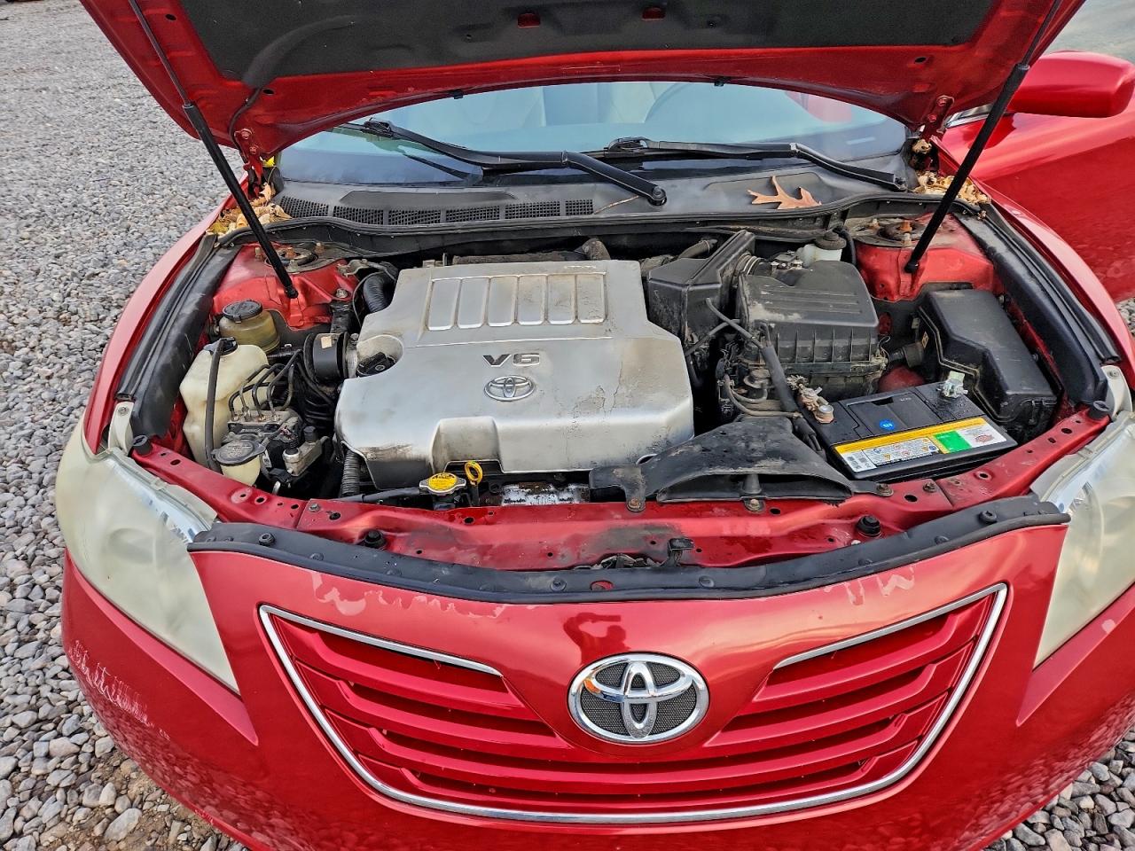 Toyota Camry Se Image 12