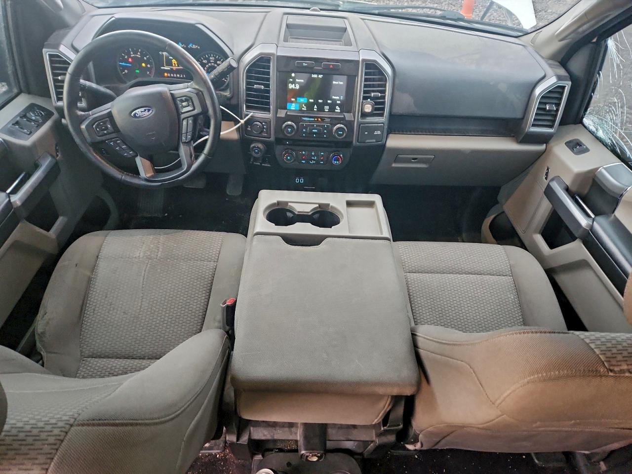 Ford F-150 Supercrew Image 8